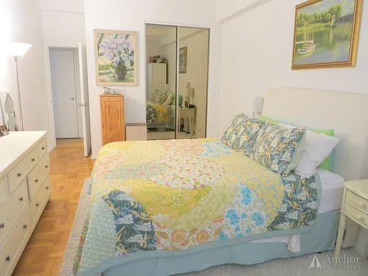 Rented by Anchor Associates | media 25