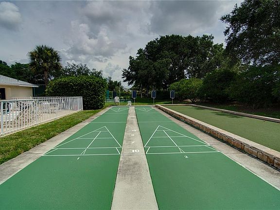 3rd image of 422 Sunset Lake Blvd APT 101