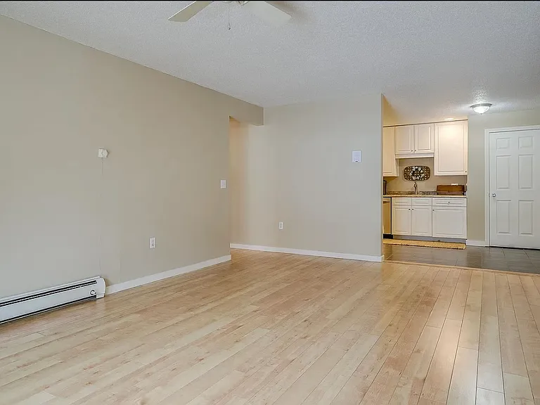 14 Northbrook Dr — Photo 5