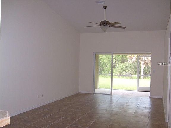 4th image of 2034 Fraser St