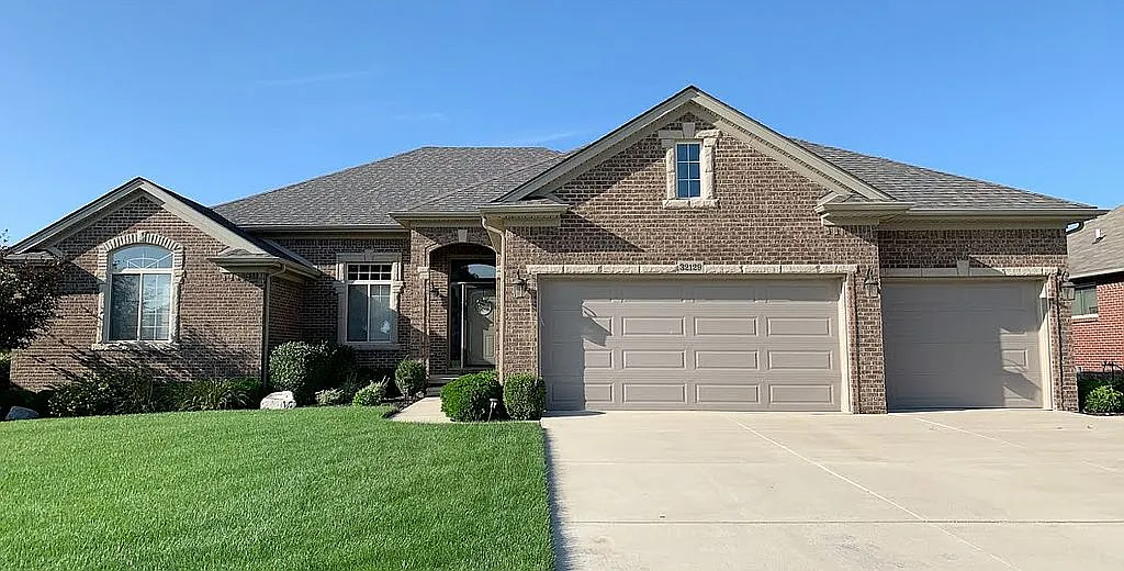 32129 Kenny Dr photo 1