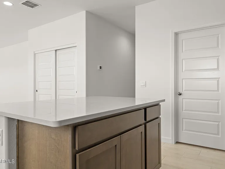 24050 W Flores Dr — Photo 2