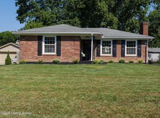 6836 Green Meadow Cir, Woodlawn Park, KY 40207
