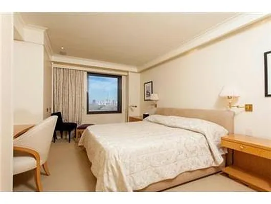 Rented by Douglas Elliman | media 17