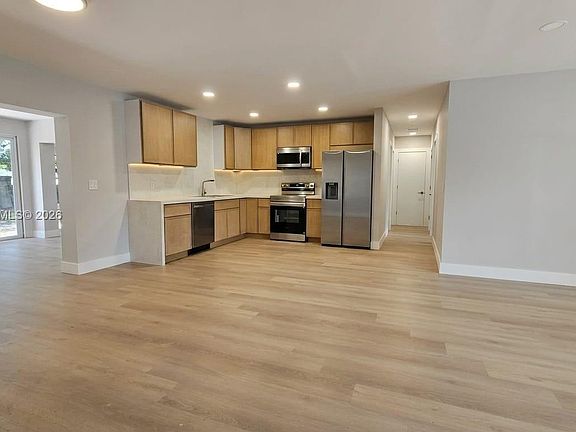 3rd image of 6841 SW 1st Ct