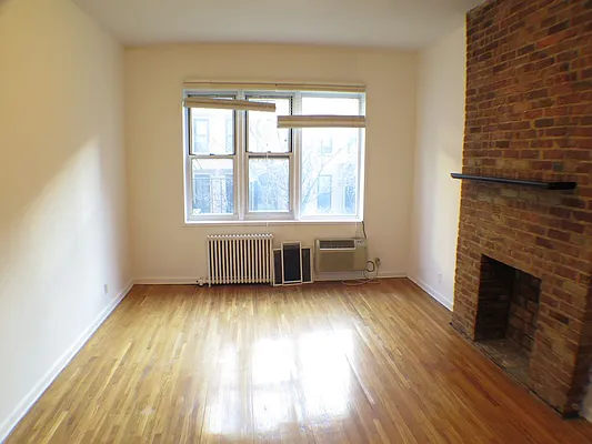 Rented by Glasser Realty LLC | media 6