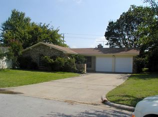 2309 Windsor Ct, Bedford, TX 76022