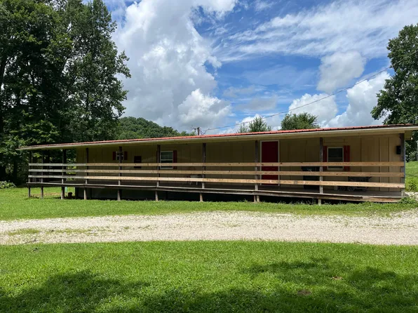 1301 Town Branch Rd, Jeffersonville, KY 40337