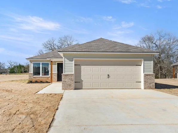 204 Bow Ct, Munford, AL 36268