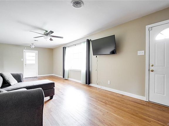 4th image of 5347 Forest Hill Ave