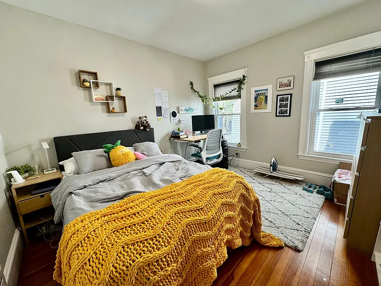 36 Simpson Ave #1 — Photo 7
