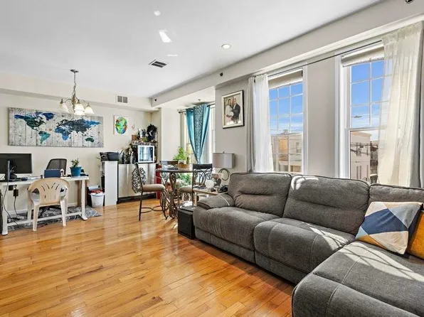 612 12th Street image 5 of 28