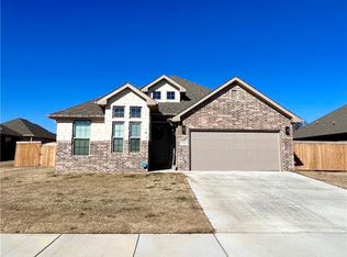 214 Coffee St, Pea Ridge, AR 72751