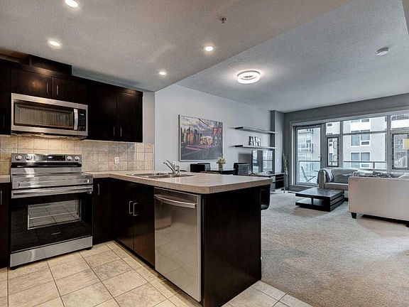 3rd image of 1304-1410 1st St SE #1304