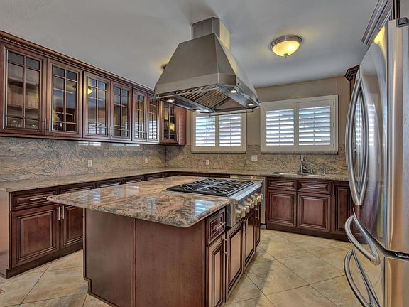 5th image of 3250 E Hills Dr