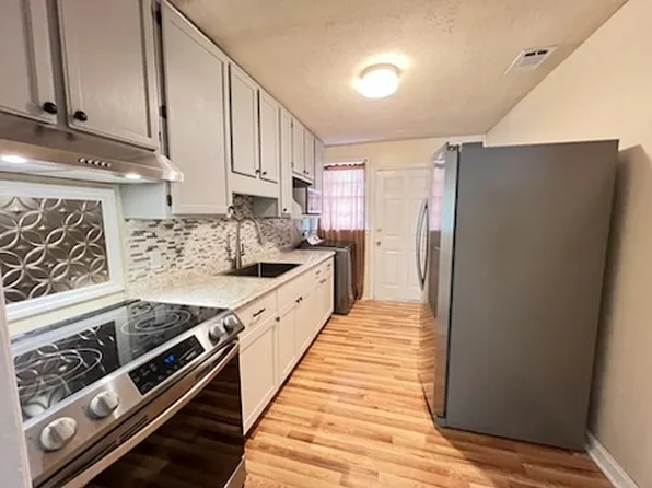 2029 New York Ave #1, Savannah, GA 31404