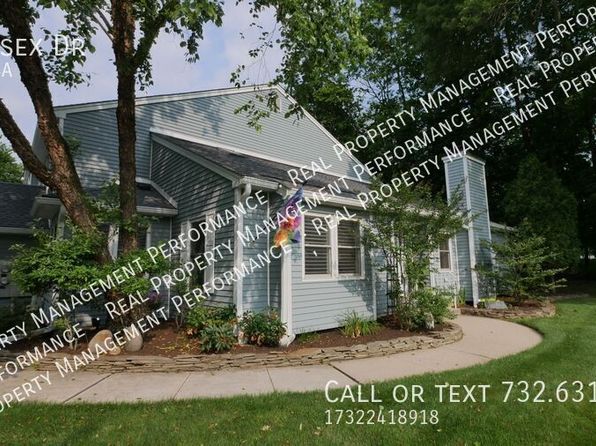 14 Essex Dr