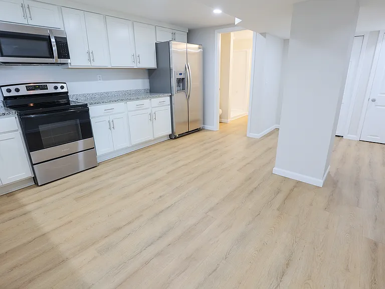 528 N Cogswell Dr — Photo 9