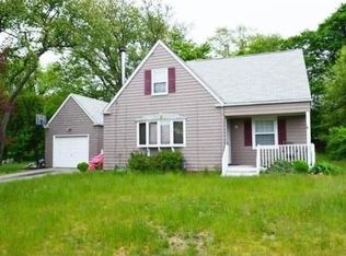 68 Allen Blvd, Swansea, MA 02777