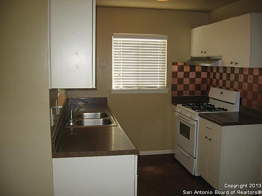 4th image of 359 Cherrywood Ln