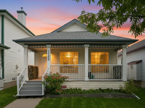 1709 Turvey Bnd NW, Edmonton, AB T6R 2W7