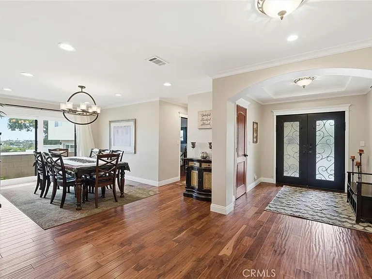 5348 Doris Way — Photo 14