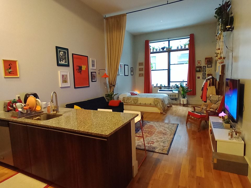 1st image of 41 Kosciuszko St APT 121