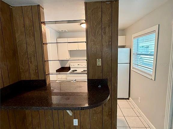 3rd image of 908 Beverly Ave APT C