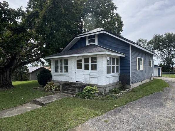 4571 E Alquina Rd, Connersville, IN 47331