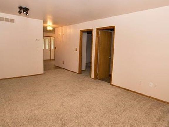 2nd image of 1621 Glendale St