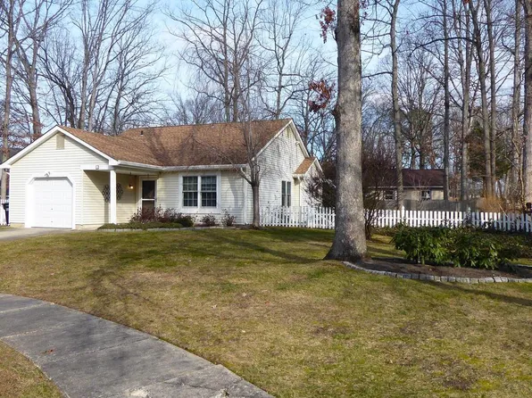 4 Hamilton Ct, Berlin, NJ 08009