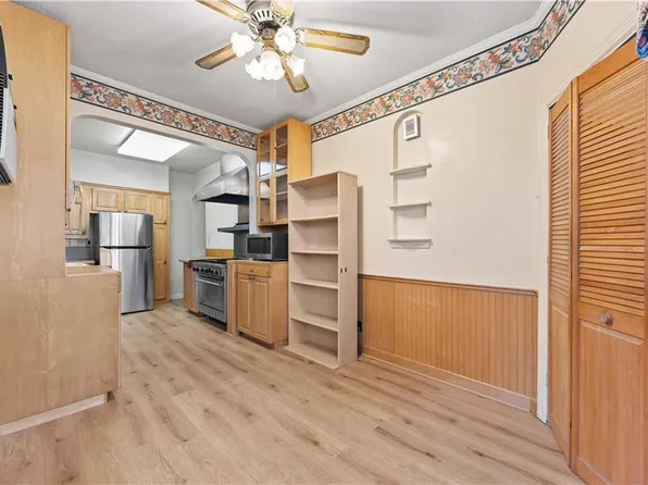 3806 Quentin Road image 10 of 37