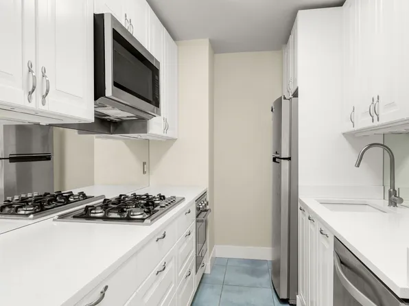 525 East 86th Street image 4 of 11