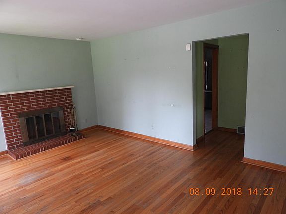 3rd image of 3519 Kerry Dr