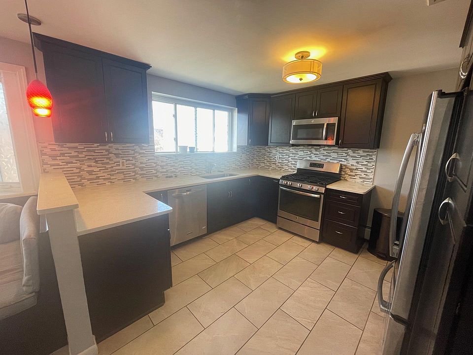 1st image of 395 McKinley St Floor 1
