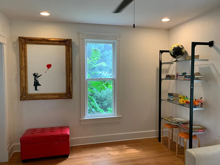 108 N Loomis St — Photo 4