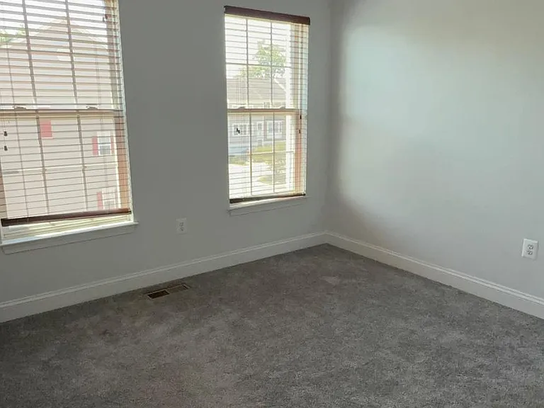 2618 Glenriver Way — Photo 10
