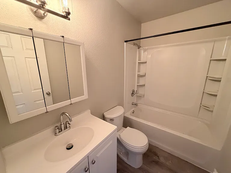 3246 Downey Ct #4 — Photo 9