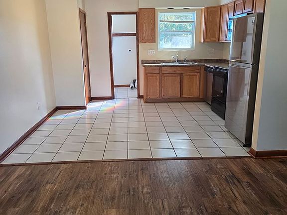 4th image of 60 Josie Rd