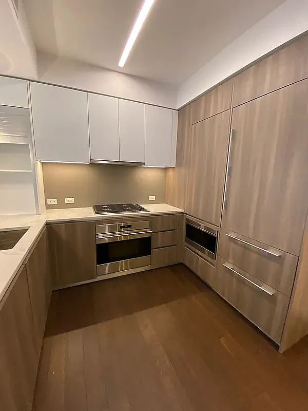 591 Third Avenue — Photo 2