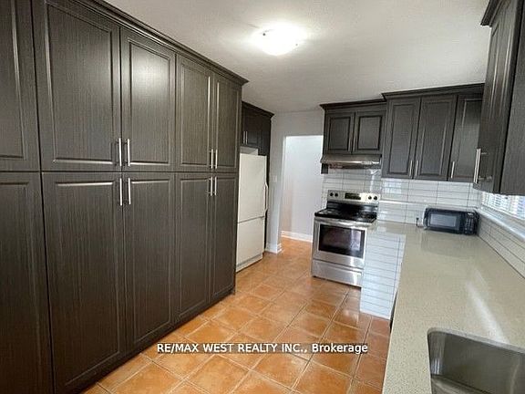 5th image of 3165 Weston Rd