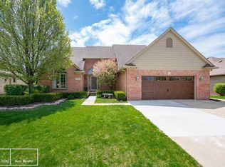 21370 Fairfield Dr, Macomb, MI 48044