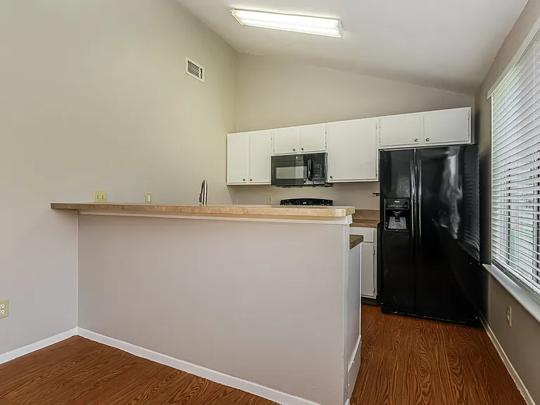 12627 Day Hollow Ln — Photo 7