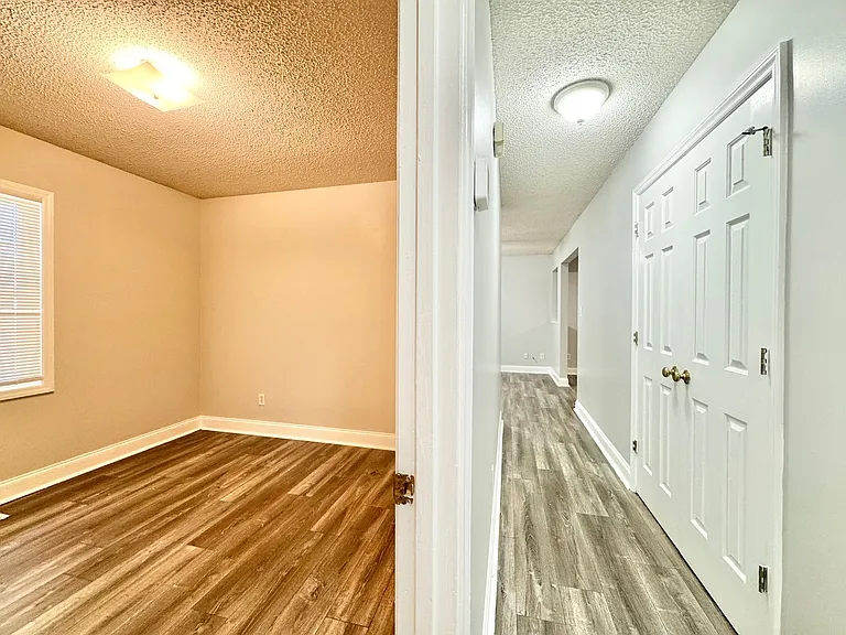 3807 Baylor St #B — Photo 7