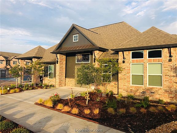 5th image of 1451 Associates Ave #508