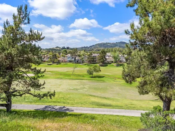 1570 Berkshire Ct, San Marcos, CA 92069