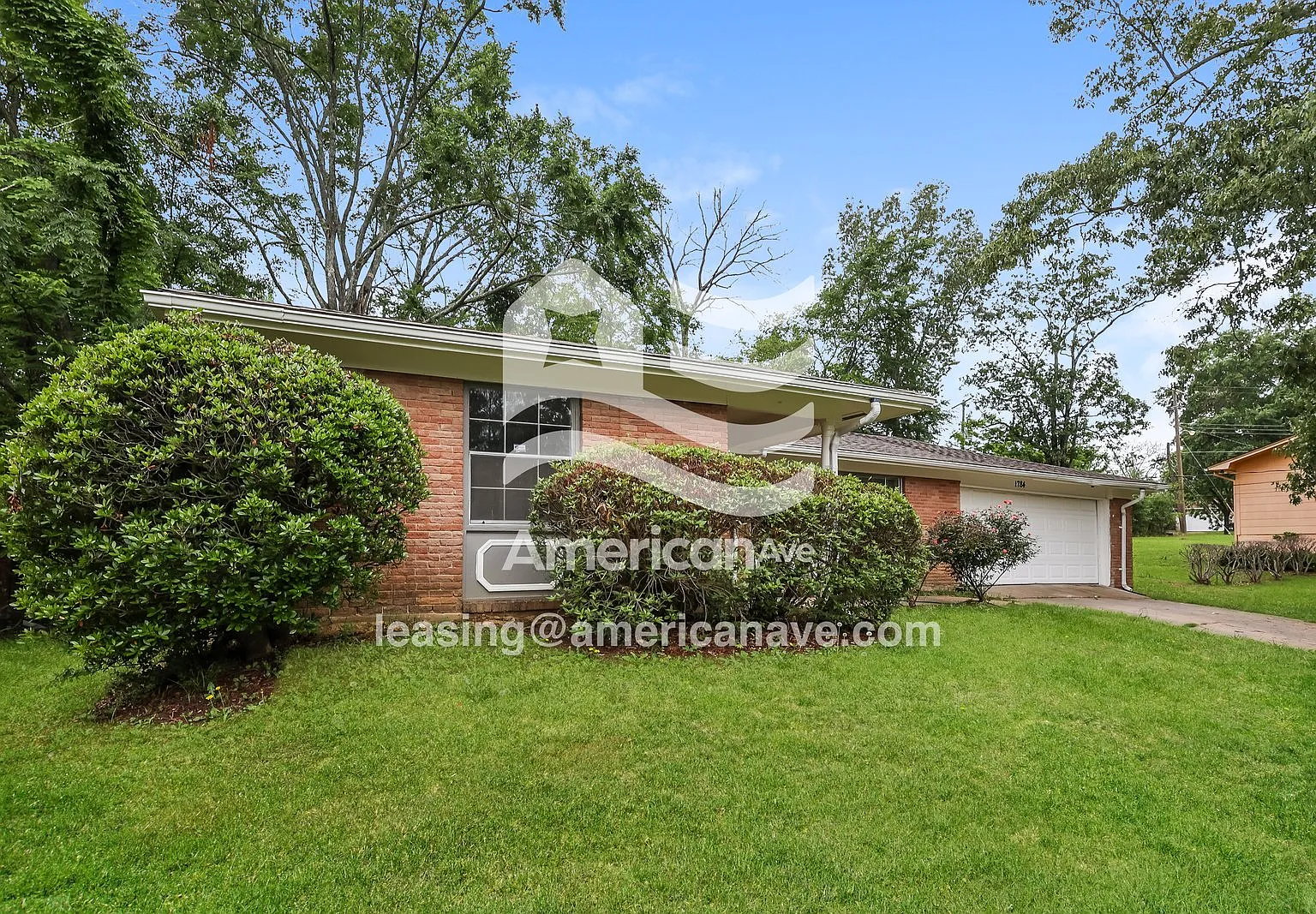 3 bed, 2.0 bath, 1130 sqft, $1,172 — Photo 2