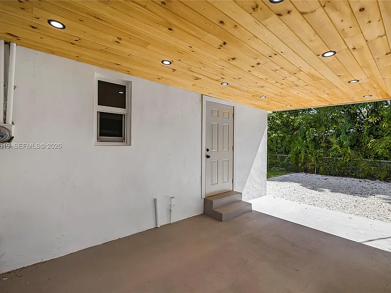 5410 SW 2nd St — Photo 10