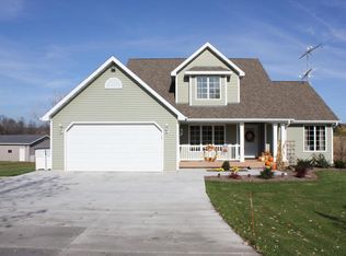 W2151 Kiel Rd, New Holstein, WI 53061