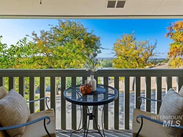 4820 N Bitterbrush Dr, Boise, ID 83703